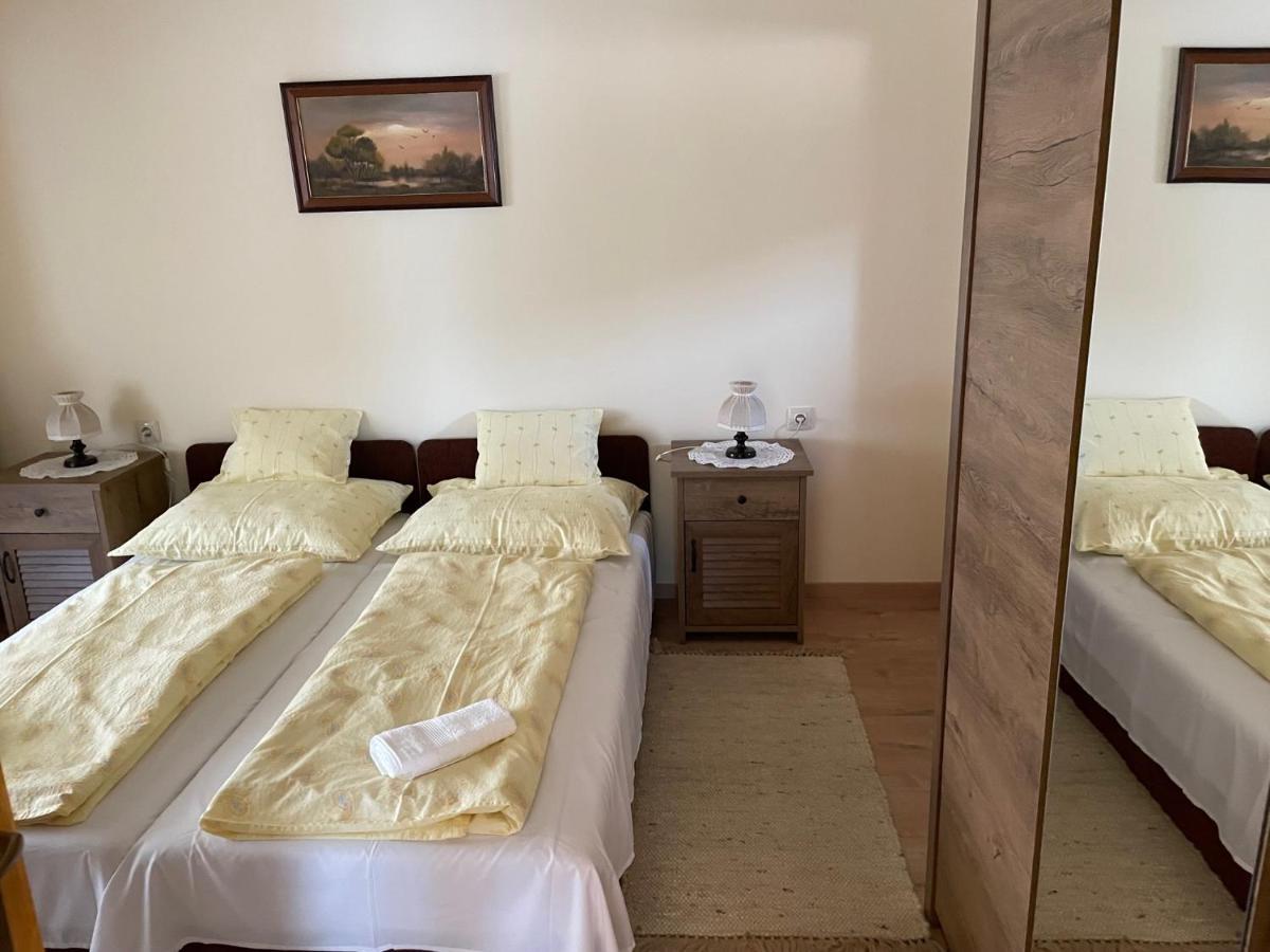 Kristof Vendeghaz Hotel บุคเซค ภายนอก รูปภาพ